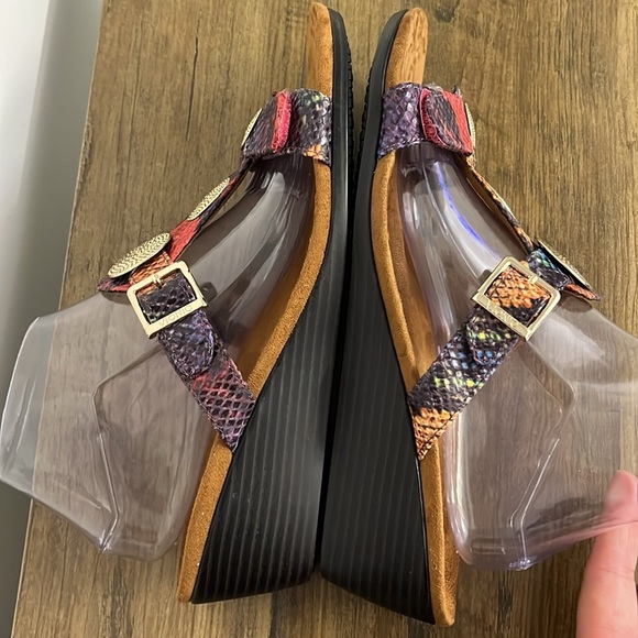 Vionic Multicolor Snake Print Sandals with Gold Discs, Women’s Sz 10 - Picture 8 of 9